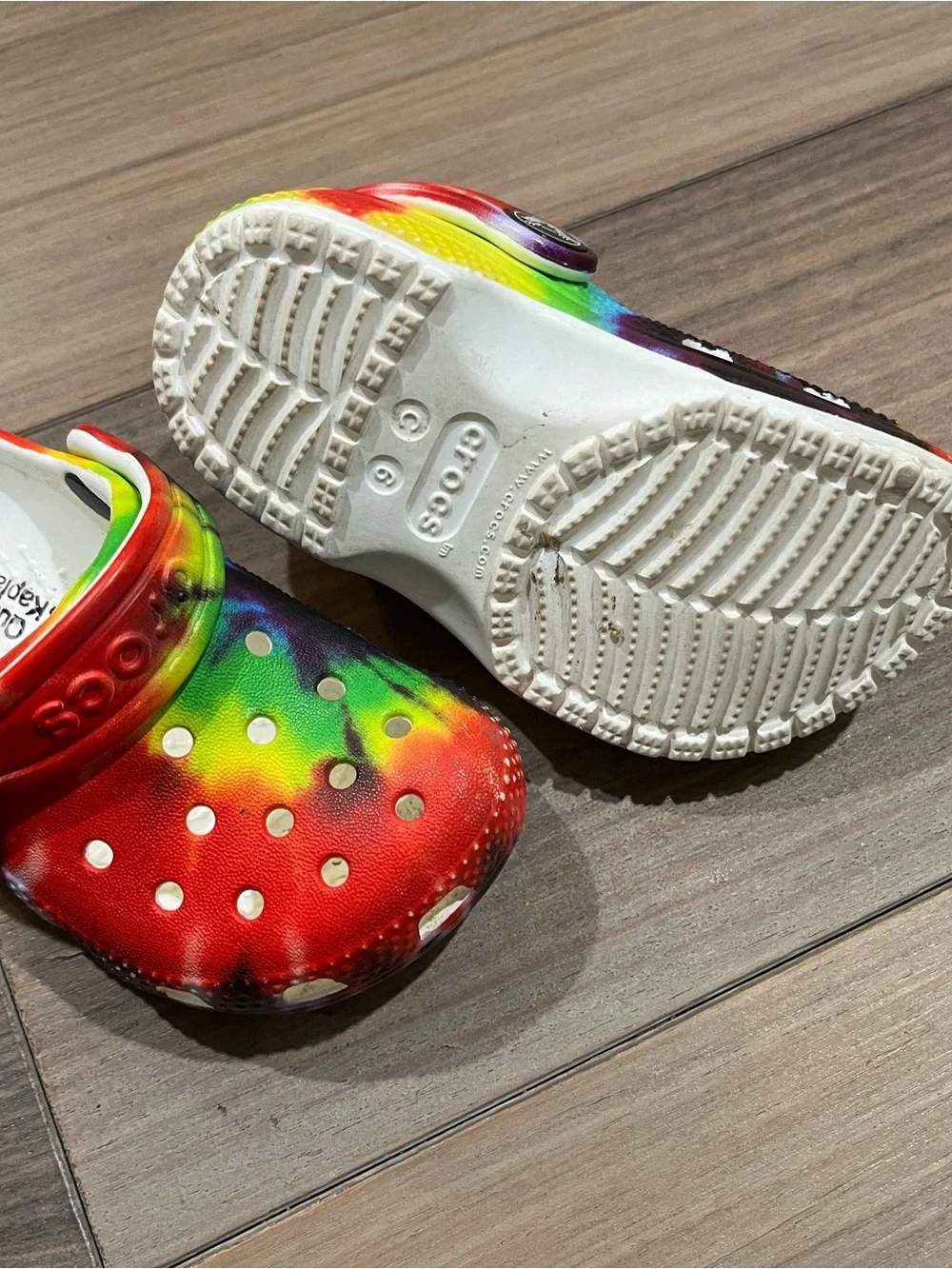 CROCS Kids Rainbow Tie-Dye Water Clogs